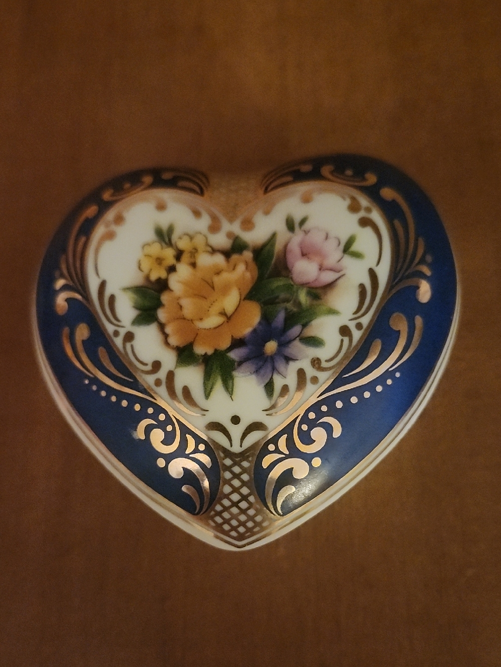 Vintage San Francisco Music Box Co. Porcelain Heart Trinket Box – Plays "Memory"